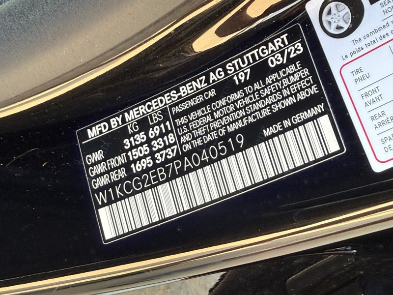 Mercedes-Benz EQS Vehicle Full-screen Gallery Image 25