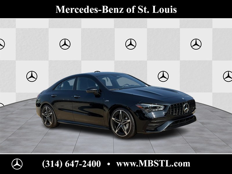 Mercedes-Benz CLA Vehicle Full-screen Gallery Image 01