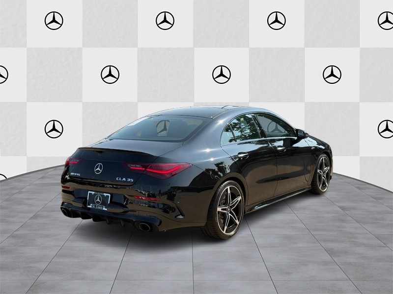 Mercedes-Benz CLA Vehicle Full-screen Gallery Image 03