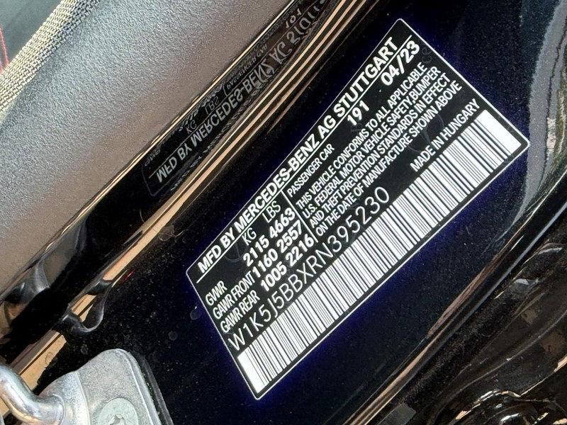 Mercedes-Benz CLA Vehicle Full-screen Gallery Image 25