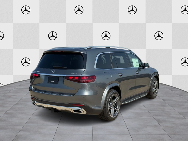 Mercedes-Benz GLS Vehicle Full-screen Gallery Image 3