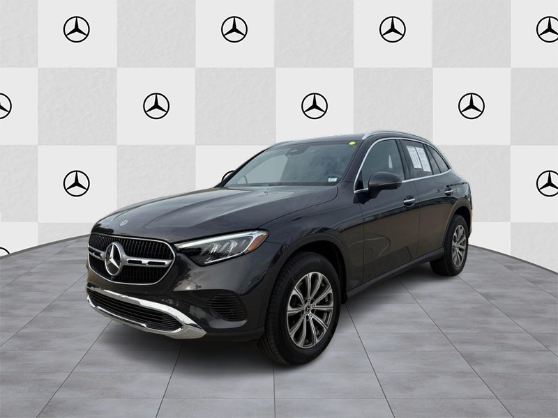 Mercedes-Benz GLE Vehicle Full-screen Gallery Image 6