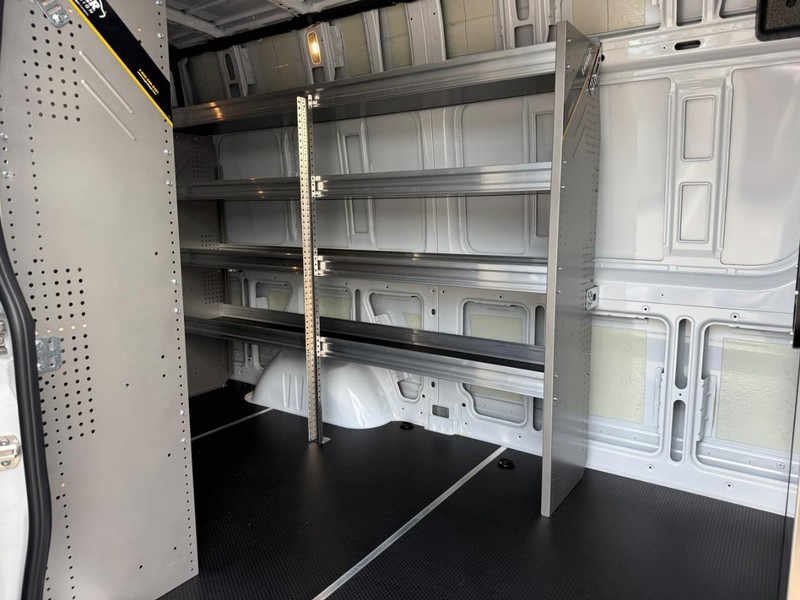 Mercedes-Benz Sprinter Van Vehicle Full-screen Gallery Image 6