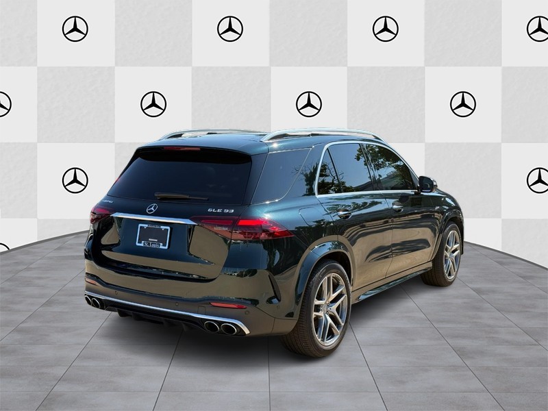 Mercedes-Benz GLE Vehicle Full-screen Gallery Image 3