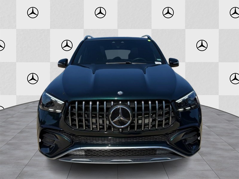 Mercedes-Benz GLE Vehicle Full-screen Gallery Image 7