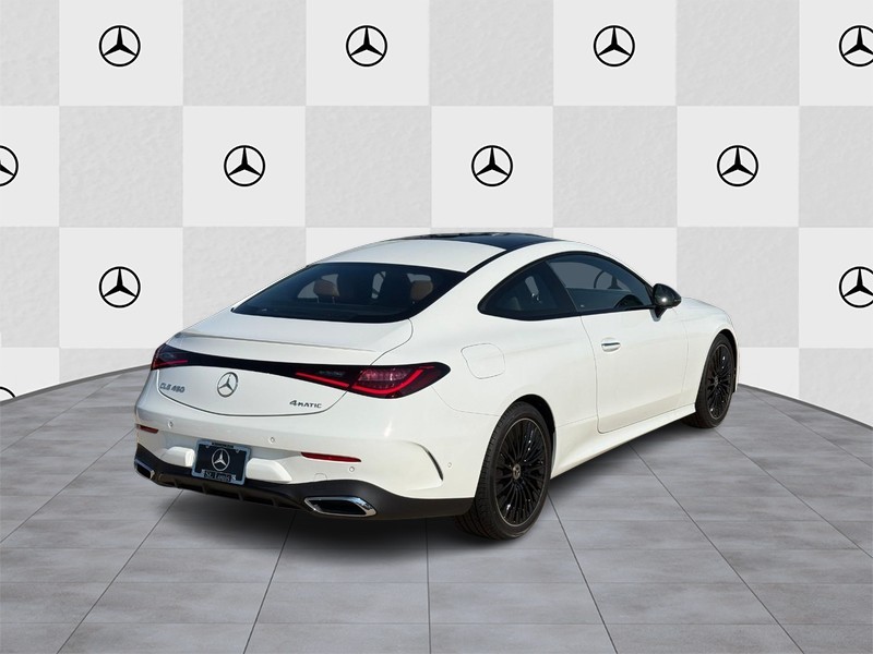 Mercedes-Benz CLE Vehicle Full-screen Gallery Image 3