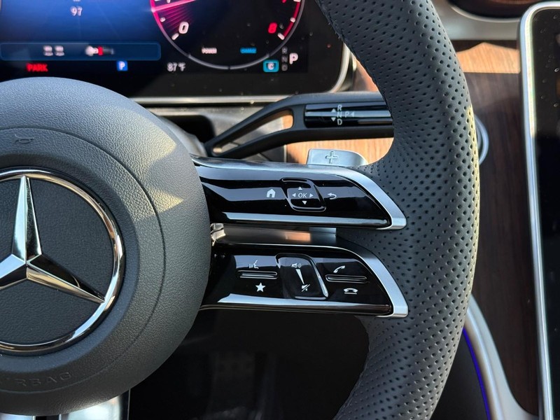 Mercedes-Benz CLE Vehicle Full-screen Gallery Image 14