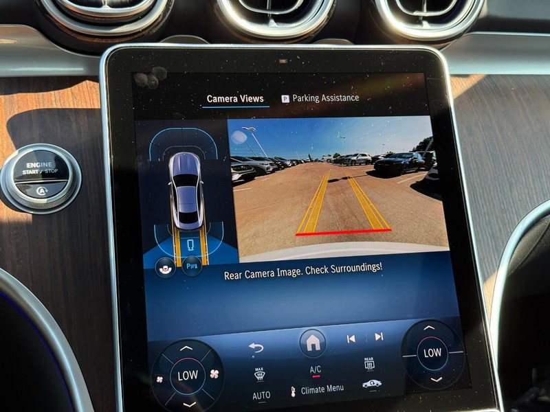 Mercedes-Benz CLE Vehicle Full-screen Gallery Image 15