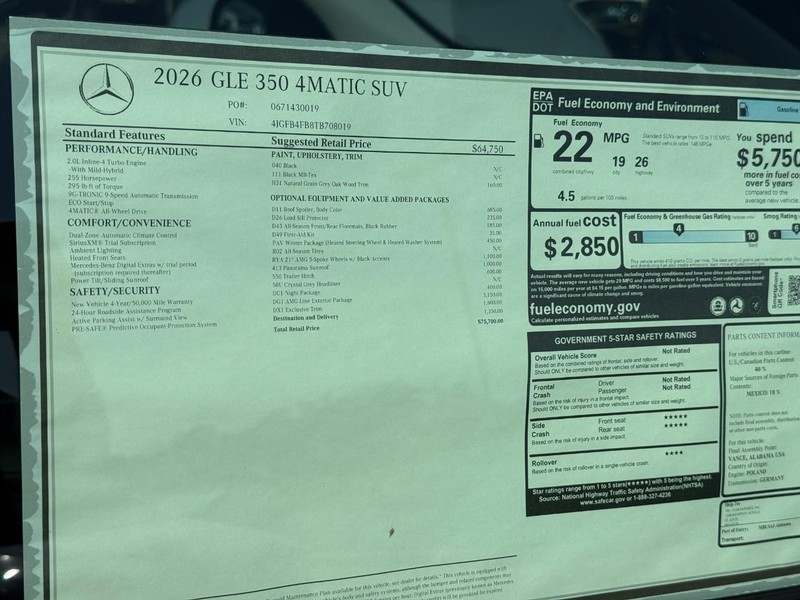 Mercedes-Benz GLE Vehicle Full-screen Gallery Image 7