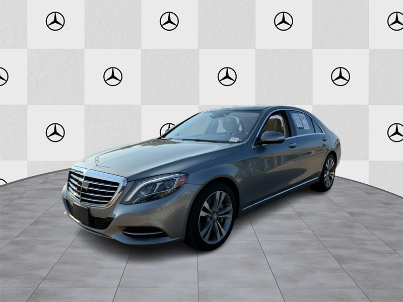 Mercedes-Benz S-Class Vehicle Full-screen Gallery Image 5