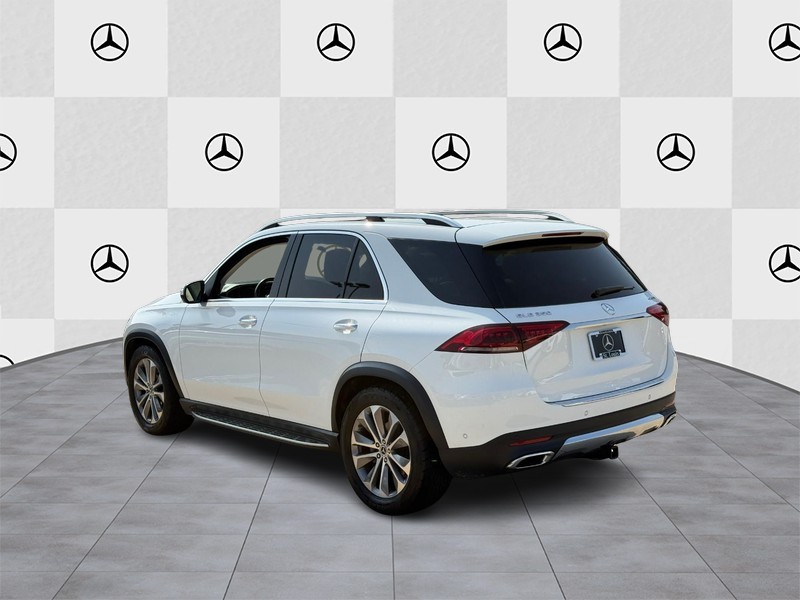 Mercedes-Benz GLE Vehicle Full-screen Gallery Image 4