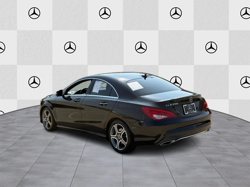 Mercedes-Benz CLA Vehicle Full-screen Gallery Image 03