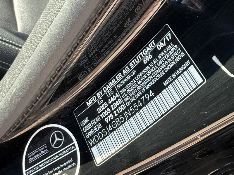 Mercedes-Benz CLA Vehicle Full-screen Gallery Image 21