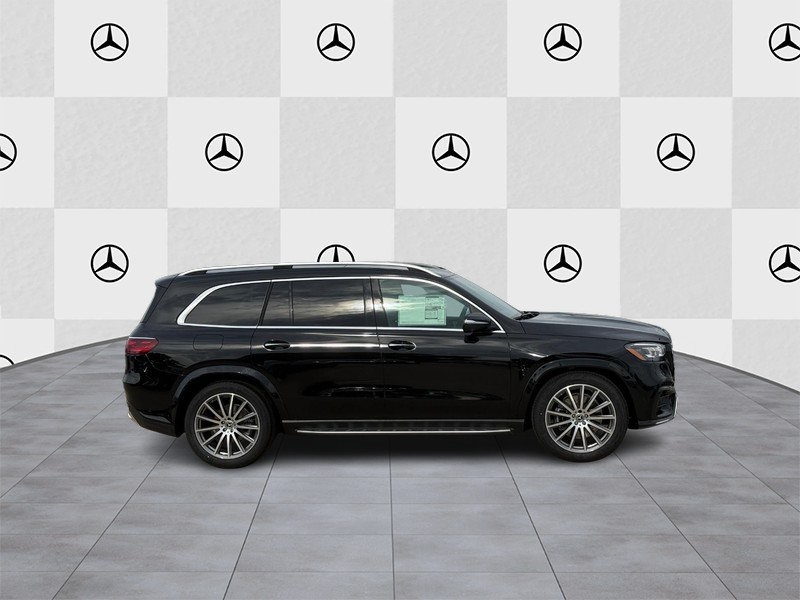 Mercedes-Benz GLS Vehicle Full-screen Gallery Image 2