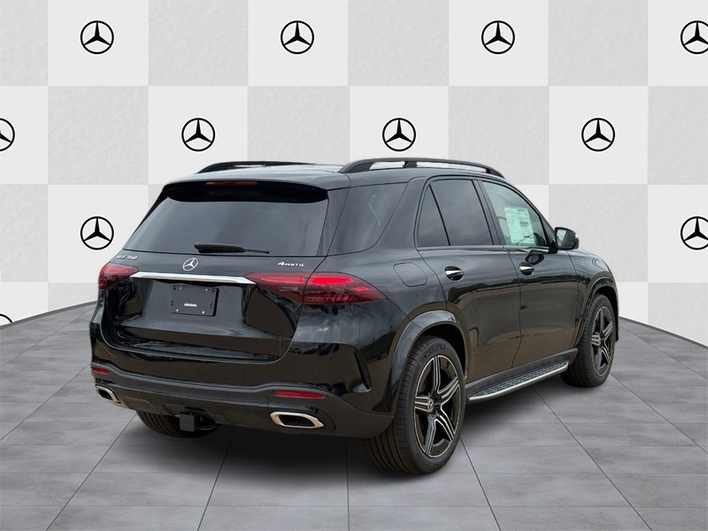 Mercedes-Benz GLE Vehicle Full-screen Gallery Image 3