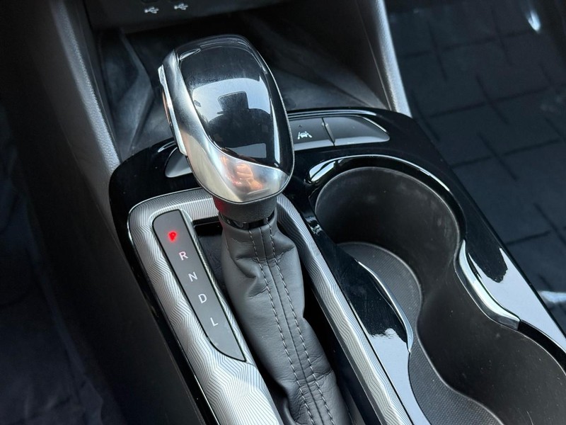 Buick Envista Vehicle Full-screen Gallery Image 20