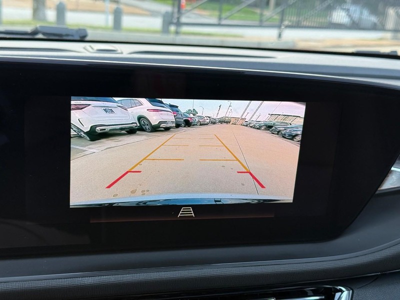 Buick Envista Vehicle Full-screen Gallery Image 22