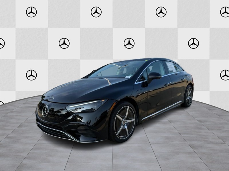 Mercedes-Benz EQE Vehicle Full-screen Gallery Image 5