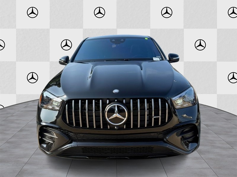 Mercedes-Benz GLE Vehicle Full-screen Gallery Image 4