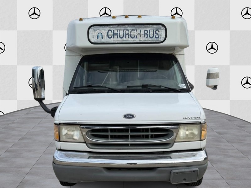 Ford Econoline Commercial Cutaway Vehicle Full-screen Gallery Image 5