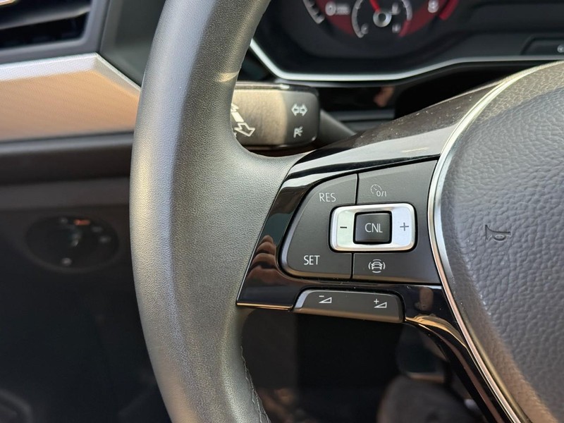 Volkswagen Jetta Vehicle Full-screen Gallery Image 19