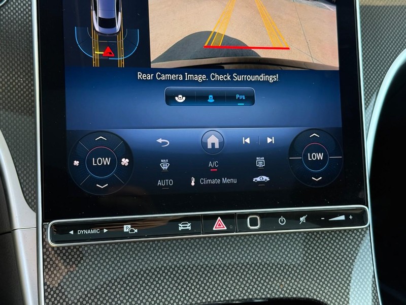 Mercedes-Benz CLE Vehicle Full-screen Gallery Image 22