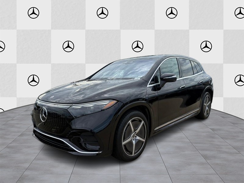 Mercedes-Benz EQS Vehicle Full-screen Gallery Image 06