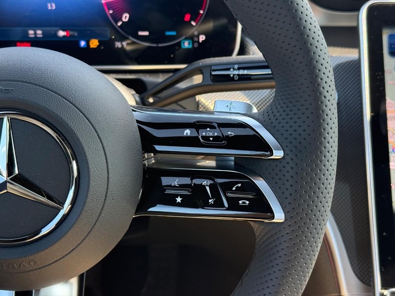 Mercedes-Benz CLE Vehicle Full-screen Gallery Image 14