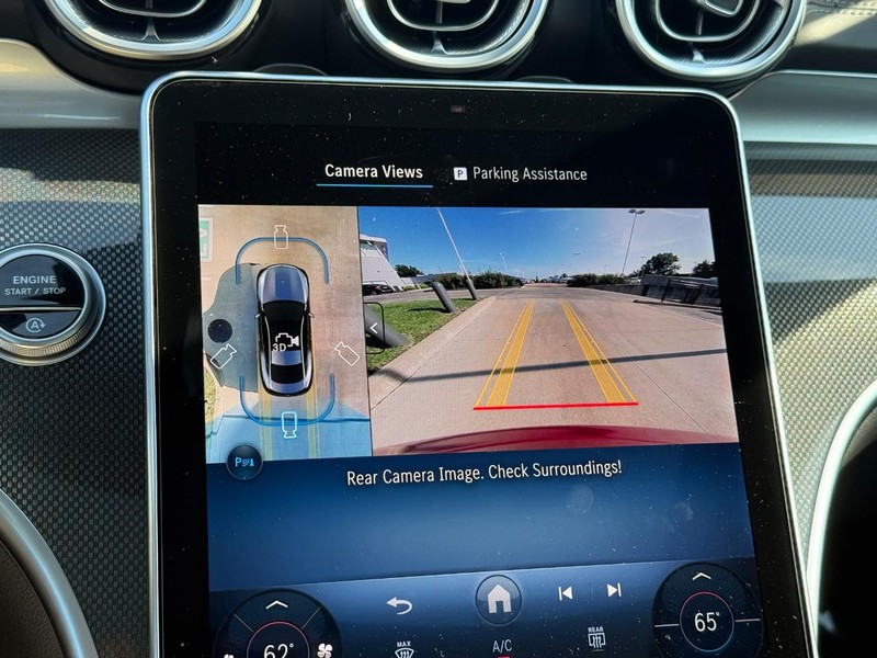 Mercedes-Benz CLE Vehicle Full-screen Gallery Image 16