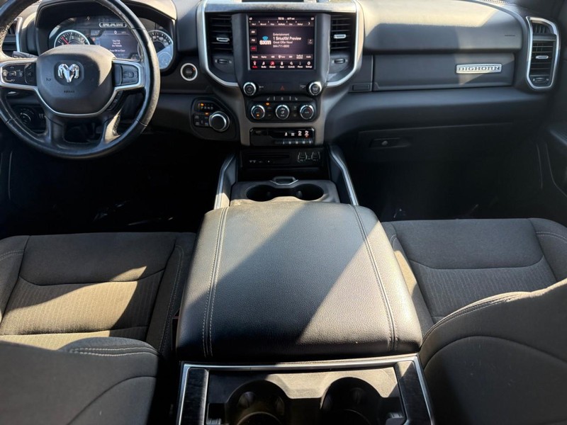 Ram 1500 Vehicle Full-screen Gallery Image 12