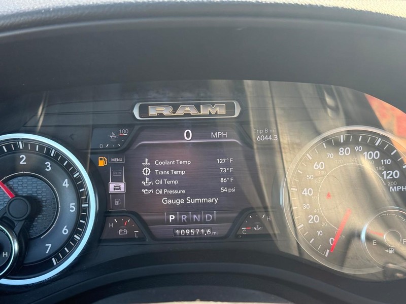 Ram 1500 Vehicle Full-screen Gallery Image 21