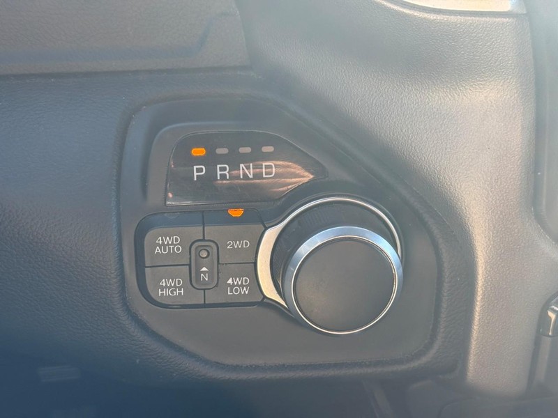Ram 1500 Vehicle Full-screen Gallery Image 22