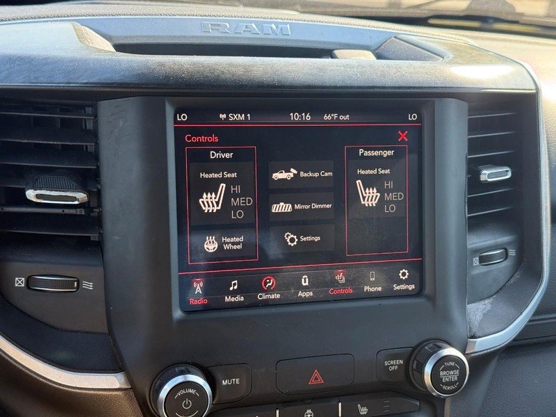 Ram 1500 Vehicle Full-screen Gallery Image 24