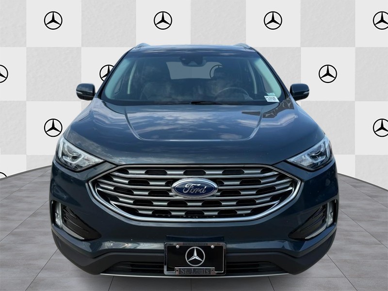 Ford Edge Vehicle Full-screen Gallery Image 5