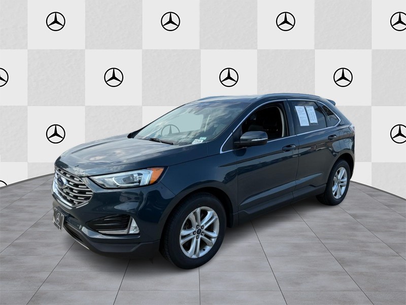Ford Edge Vehicle Full-screen Gallery Image 6