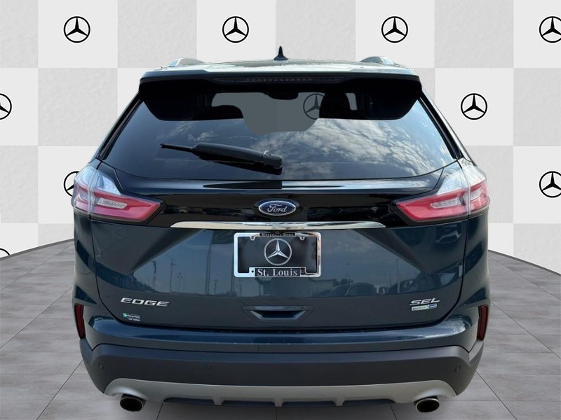 Ford Edge Vehicle Full-screen Gallery Image 7
