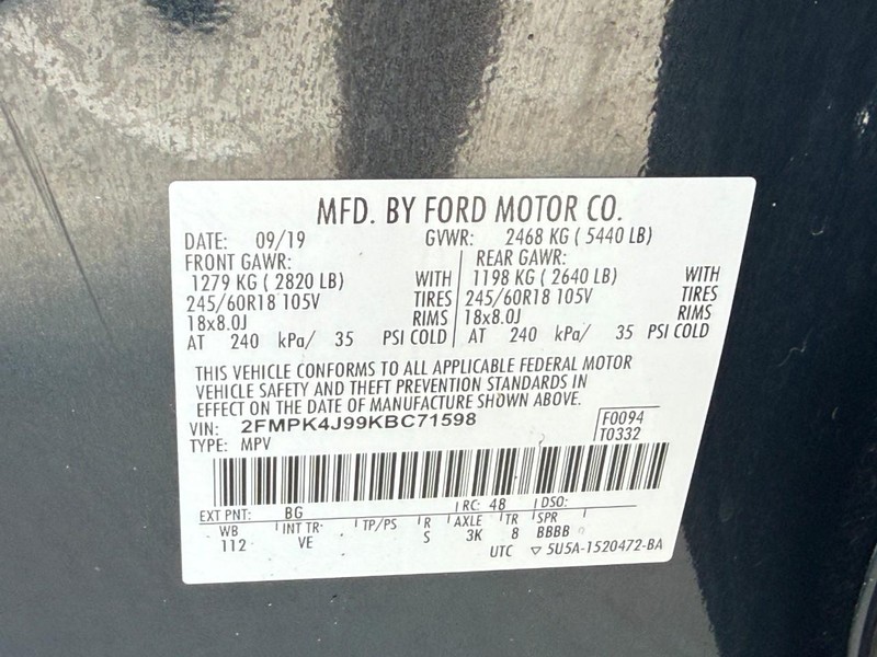 Ford Edge Vehicle Full-screen Gallery Image 26