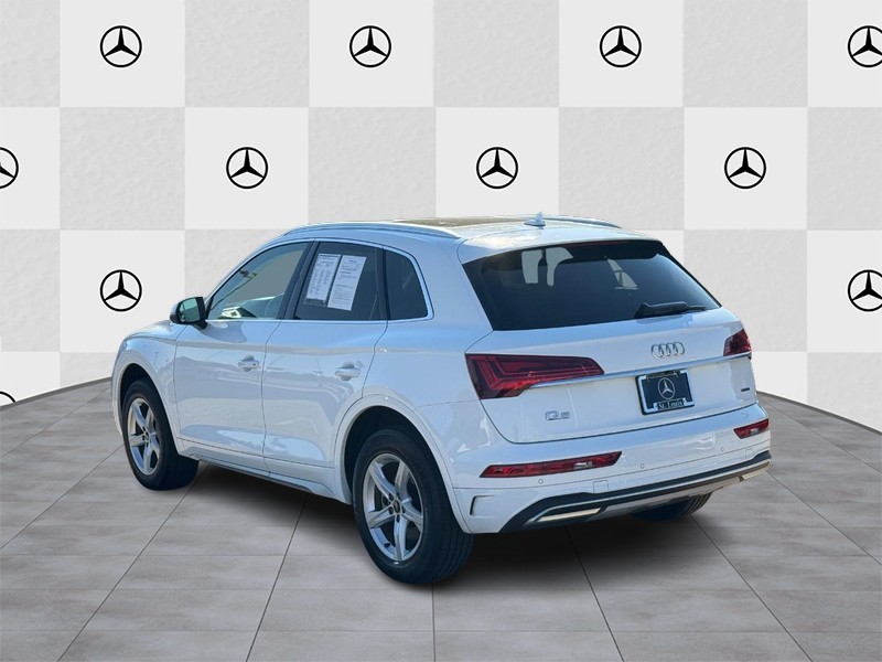 Audi Q5 Vehicle Full-screen Gallery Image 4