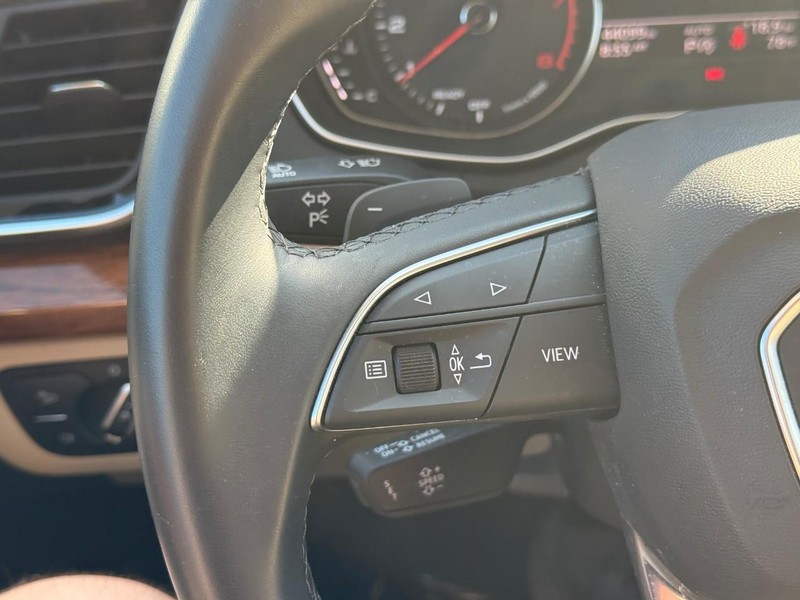Audi Q5 Vehicle Full-screen Gallery Image 21