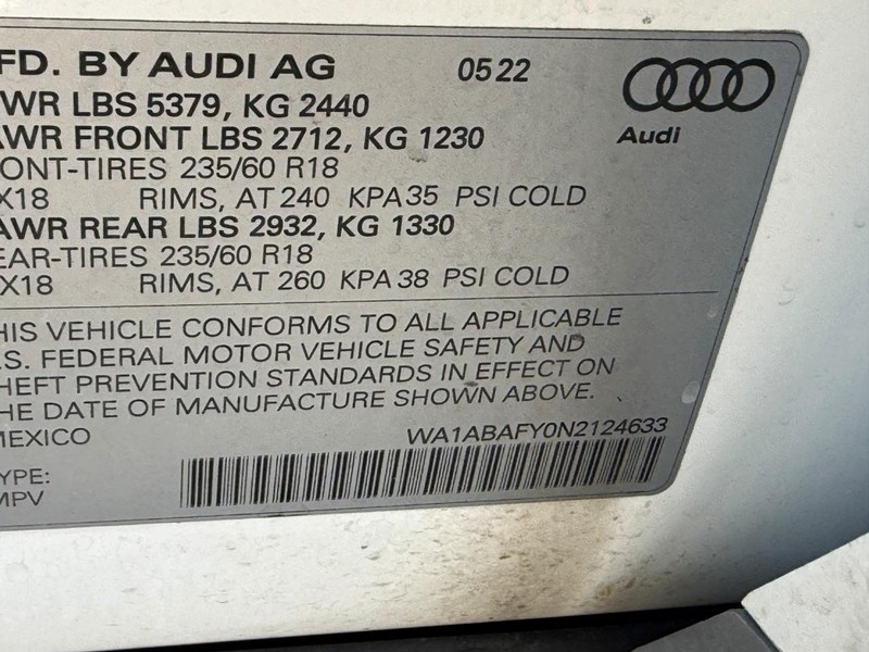 Audi Q5 Vehicle Full-screen Gallery Image 27