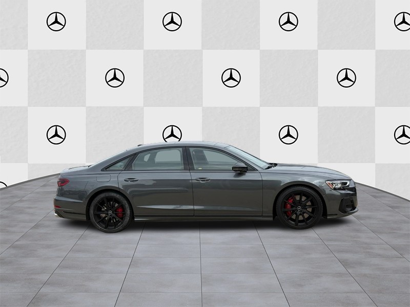 Audi S8 Vehicle Full-screen Gallery Image 02
