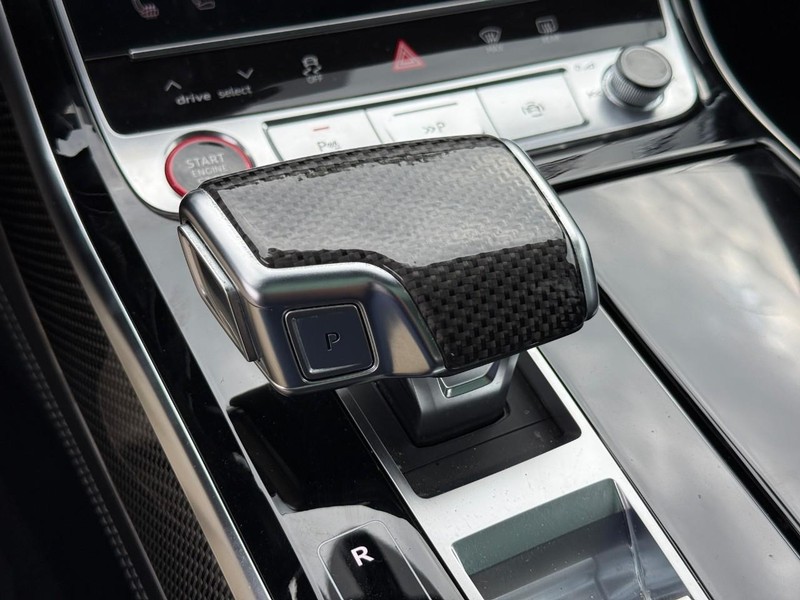 Audi S8 Vehicle Full-screen Gallery Image 20