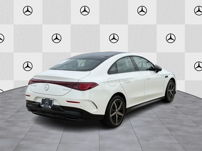 Mercedes-Benz CLA Vehicle Full-screen Gallery Image 03