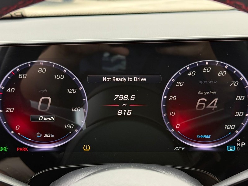 Mercedes-Benz CLA Vehicle Full-screen Gallery Image 23