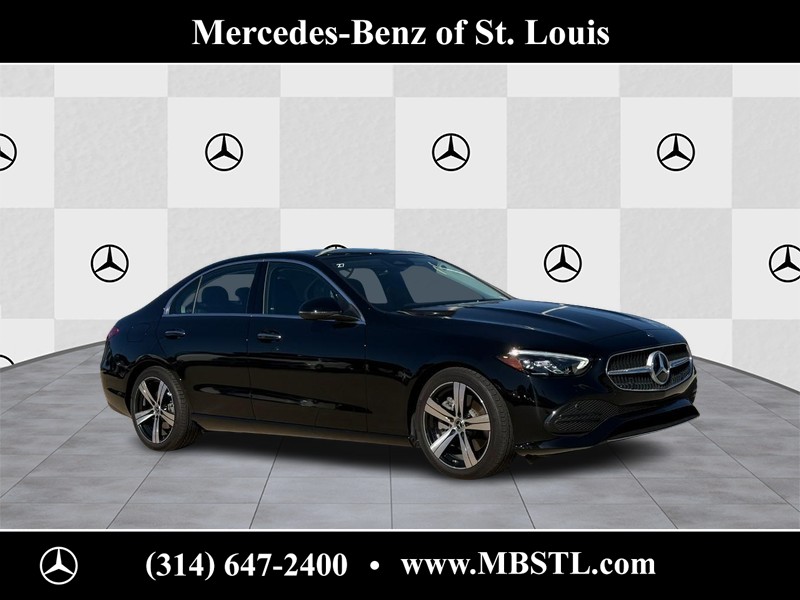 Mercedes-Benz C-Class Vehicle Full-screen Gallery Image 01