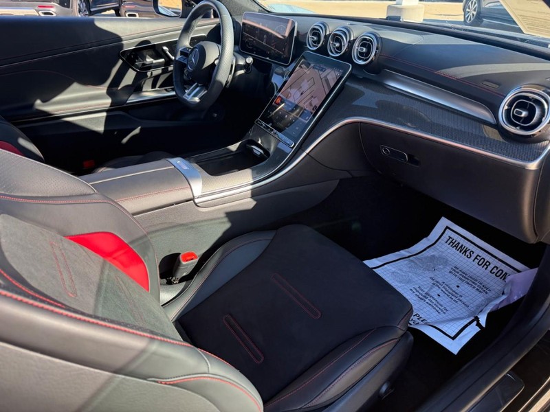 Mercedes-Benz CLE Vehicle Full-screen Gallery Image 13