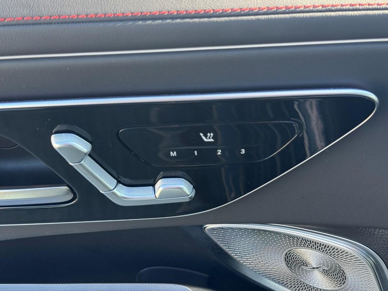 Mercedes-Benz CLE Vehicle Full-screen Gallery Image 15