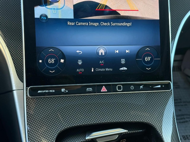 Mercedes-Benz CLE Vehicle Full-screen Gallery Image 22