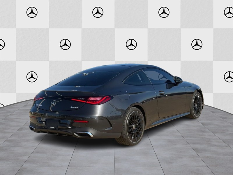 Mercedes-Benz CLE Vehicle Full-screen Gallery Image 03