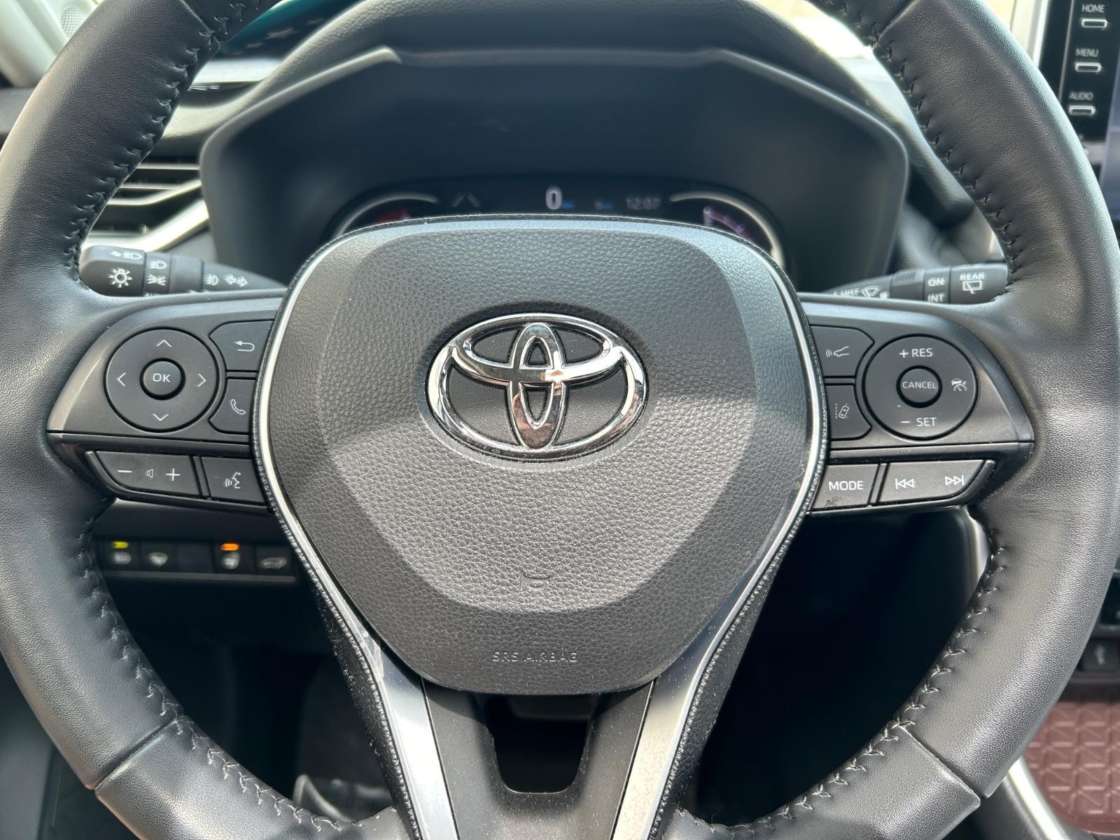 2021 Toyota RAV4 Limited photo